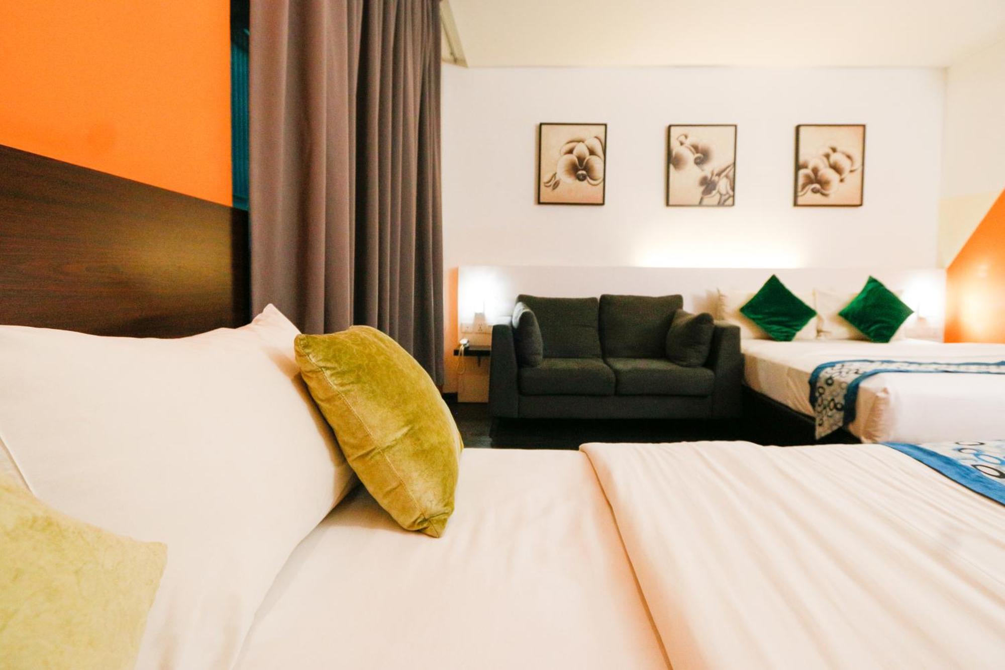 Golden Roof Hotel Ampang Іпох Екстер'єр фото