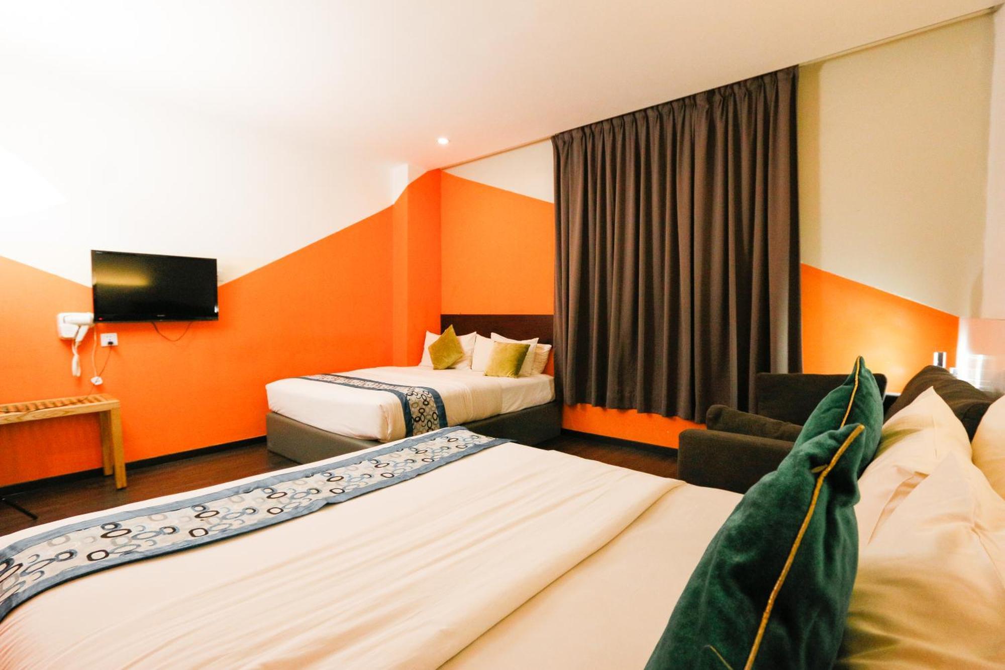 Golden Roof Hotel Ampang Іпох Екстер'єр фото