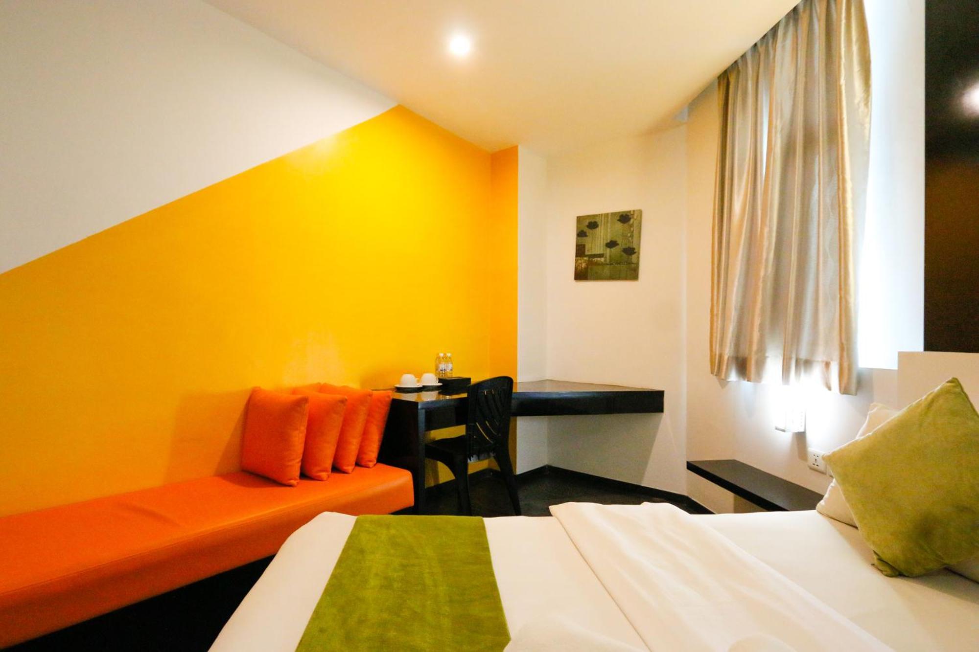 Golden Roof Hotel Ampang Іпох Екстер'єр фото