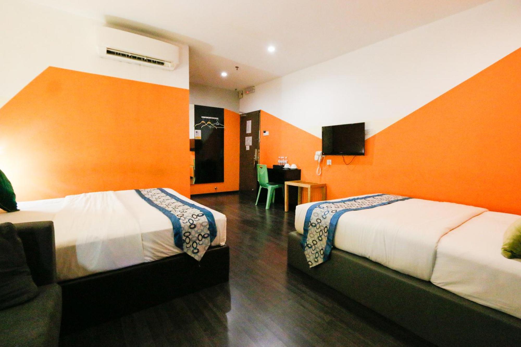 Golden Roof Hotel Ampang Іпох Екстер'єр фото
